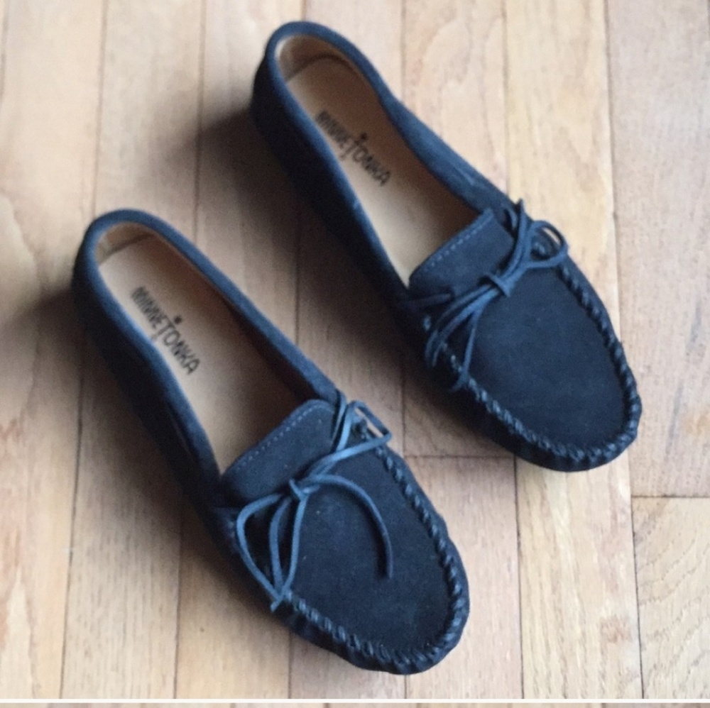 Minnetonka black suede driving mocs